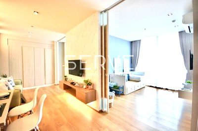 Condos for sale : Combine 1 Bed 1 Livingroom 2 Baths on High Fl.20+ Close to BTS  Phrom Phong / Condo For Rent & -Park 24