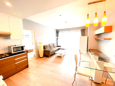 Condos for rent : Nice Room 1 Bed 1 Bath with Bathtub Good Location Shuttle bus to BTS Thong Lo 2.1 K.m. / For Rent-Noble Solo