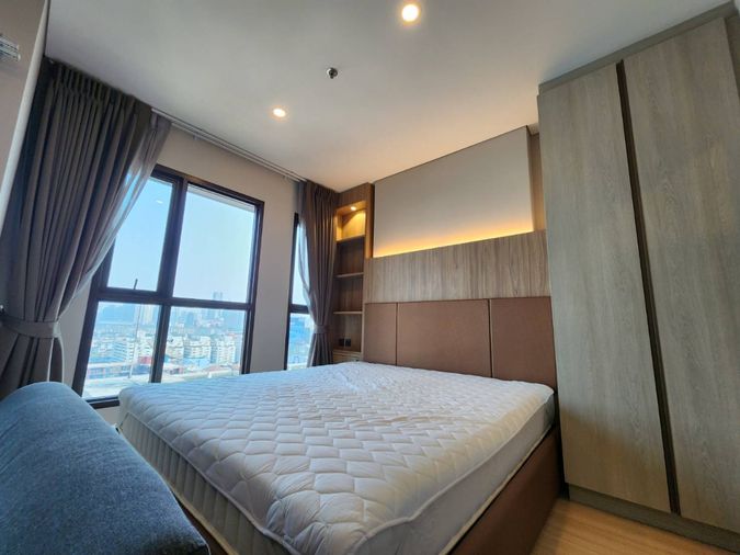 **ห้องไม่ว่างครับผม บิ้วอินสวยซ่อนไฟ วิวโล่งตะวันออก ห้องริม** ให้เช่า LPN สวีท ดินแดง พร้อมเครื่องซักผ้า เป็นแบบ สตูดิโอ  SN422.8