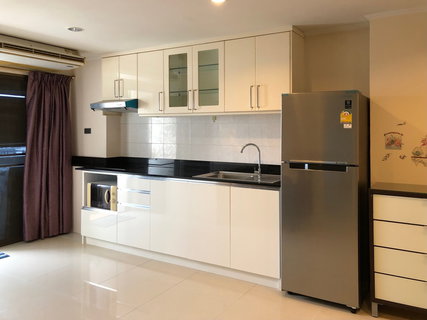 รูปภาพ ให้เช่า คอนโดสาทร แฮปปี้แลนด์ ชั้น 15  เนื้อที่ 67 ตารางเมตร 2 นอน 1 น้ำ by owner 0816234511