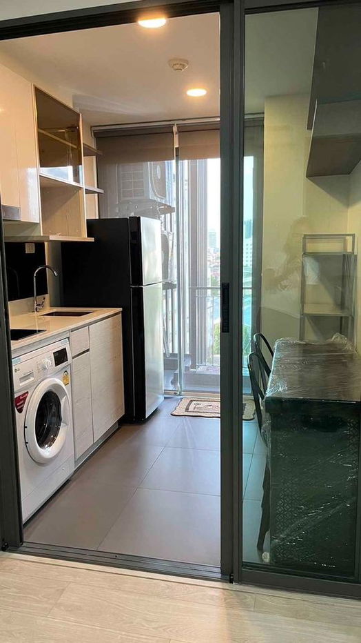 picture LINE @condorental for rent the room at Metro Luxe Rose Gold Phahol - Sutthisan - 5/9