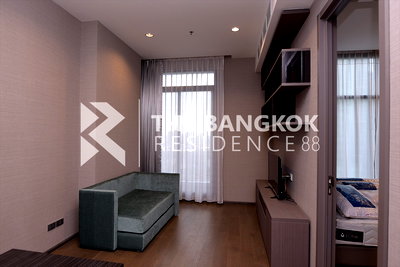 Condos for sale : The Diplomat Sathorn, high rise, best price, near BTS Surasak