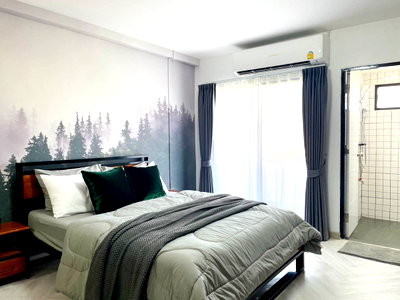 Condos for sale : Condo for sale close to mrt bangkasor
