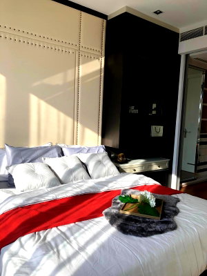 Condos for rent Central Silom : G 7417💛 中国客户，请加微信。(在联系方式的旁边) For rent THE BANGKOK SATHORN Line❤️💜@condopremium💜❤️