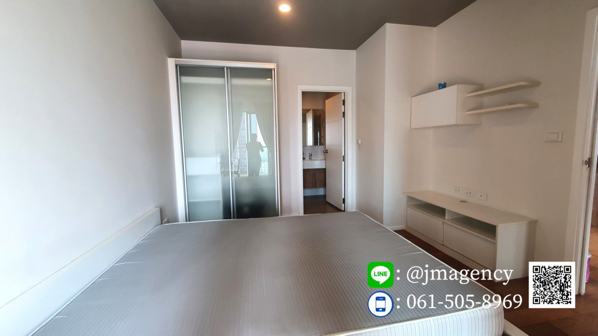 picture For sale 2b/2b  Bloc77 near bts Onnut  | corner room |  pool view city view  (has vdo) line id : @jmagency - 2/20