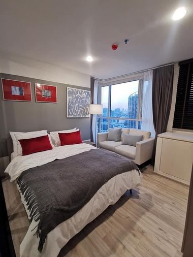 T1395 คอนโดให้เช่า XT Huaykwang (เอ็กซ์ที ห้วยขวาง) ห้องสวย เฟอร์ครบ มีเครื่องซักผ้า ราคาพิเศษ 