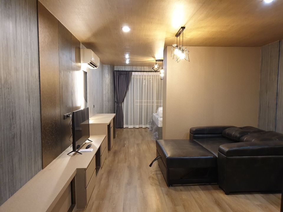picture Spectacular High Rise 1-BR Condo at Park Beach Condo near (ID 995247) - 5/7