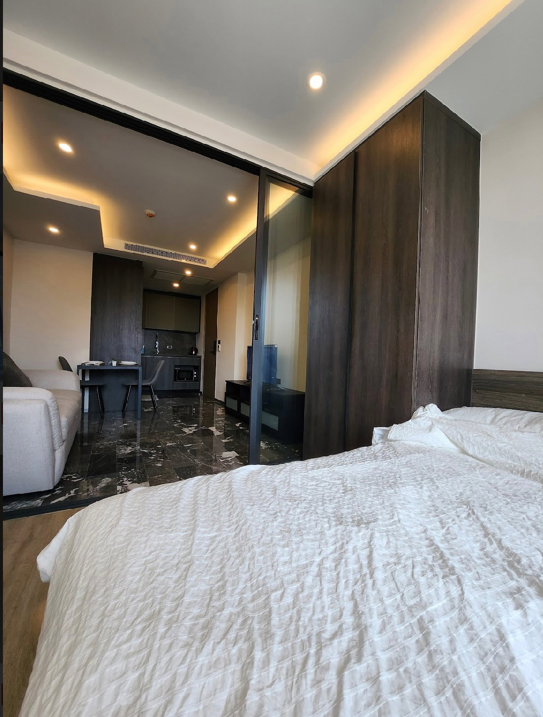 Condo for rent 168 Sukhumvit 36 , BTS Thonglor , Fully furnished and electrical, Cheapest Price 15,000Baht