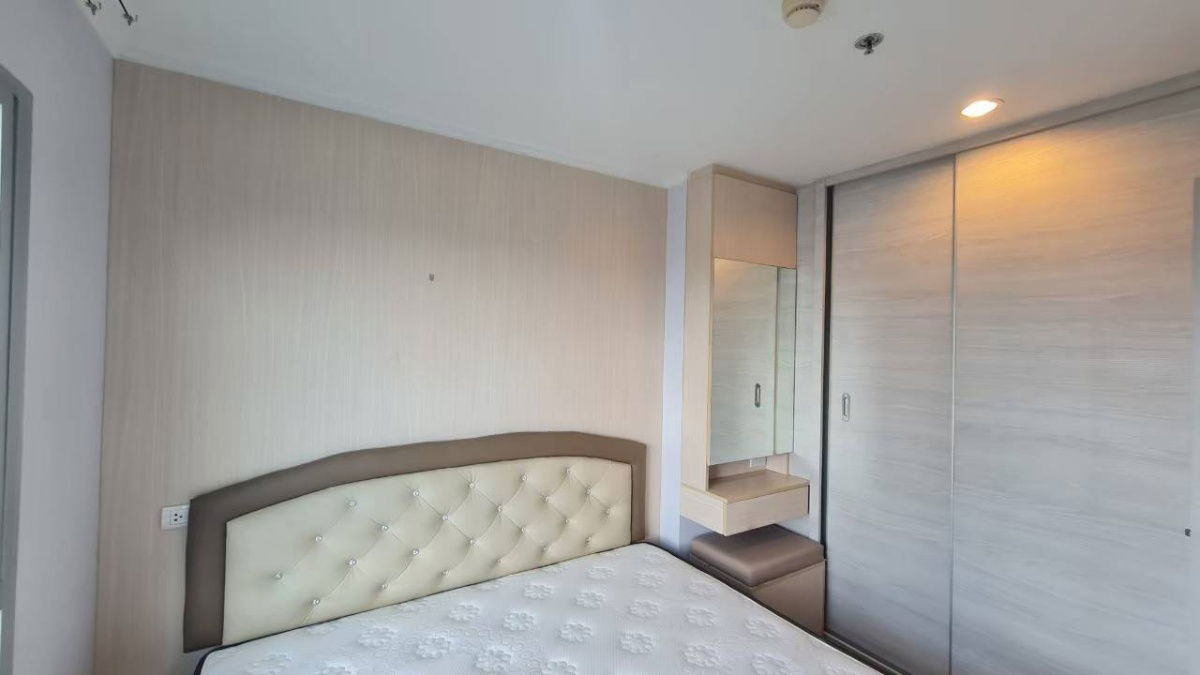 รูป ให้เช่าห้องคอนโดลุมพินี เพลส ศรีนครินทร์ - หัวหมาก สเตชั่น ขนาด 32.50 ตร.ม. ตกแต่งพร้อมอยู่ เดินทางสะดวกสบาย  - รูปที่ 11/12