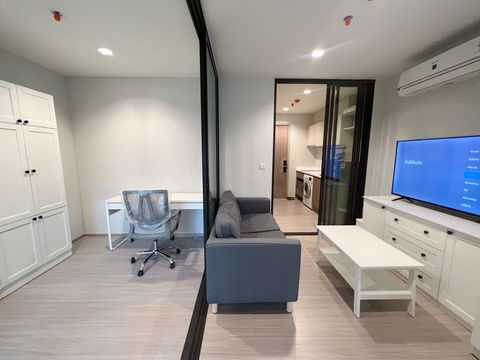 👑Life Sathorn Sierra👑ห้อง1bed plus ตกแต่งสวย เฟอร์ฯจัดเต็ม เครื่องใช้ไฟฟ้าครบ ชั้นสูง วิวสวย✅มีvideoในห้องจริง