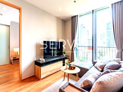 Condos for rent BTS Phrom Phong : 🔥Good Deal 🔥 2 Beds with Bathtub Corner Room Nice Decorate Good Location BTS Phrom Phong 500 m. at Noble BE33 Condo / For Rent