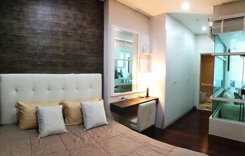 1 Bed with Bathtub 43 sq.m. High Fl. 10+ Good Location BTS Thong Lo 600 m. / Condo For Rent-Ivy Thonglor