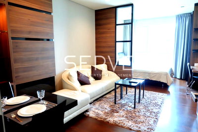 Condos for sale : Studio 35.65 sq.m. Nice Room High Fl. 10+ Good Location BTS Thong Lo 600 m. / Condo For Sale-Ivy Thonglor