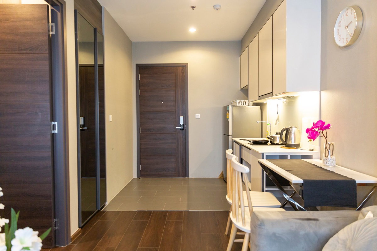 picture For Rent Condo C Ekkamai corner room - 8/10