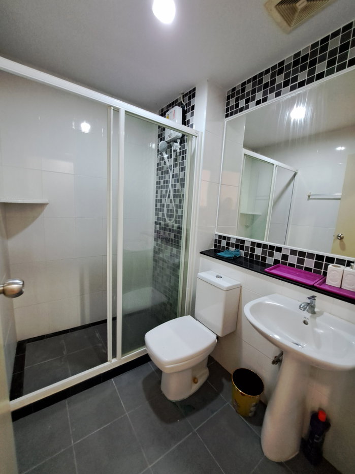 picture 8,500 baht/month studio Regent Home 19 sukhumvit 93 BTS Bangchak - 7/9
