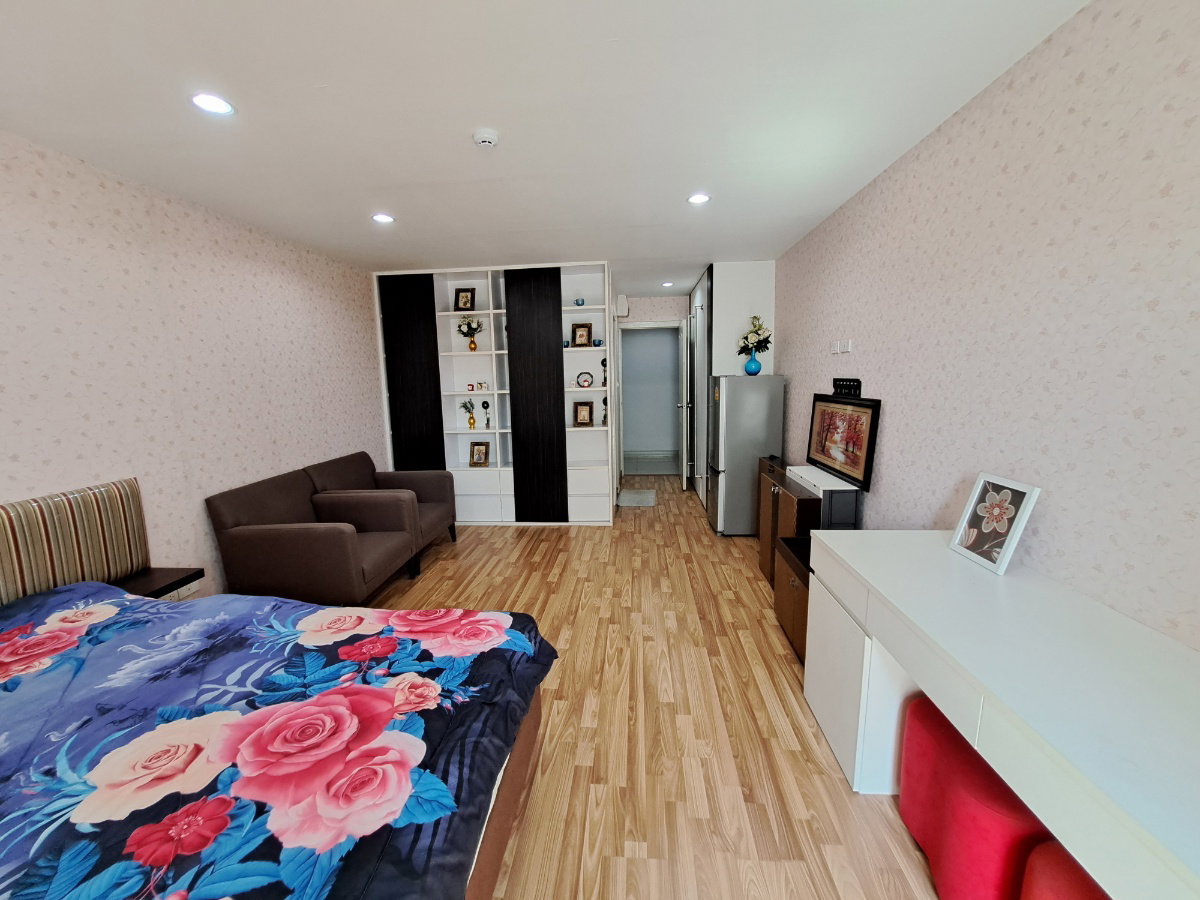 picture 8,500 baht/month studio Regent Home 19 sukhumvit 93 BTS Bangchak - 2/9