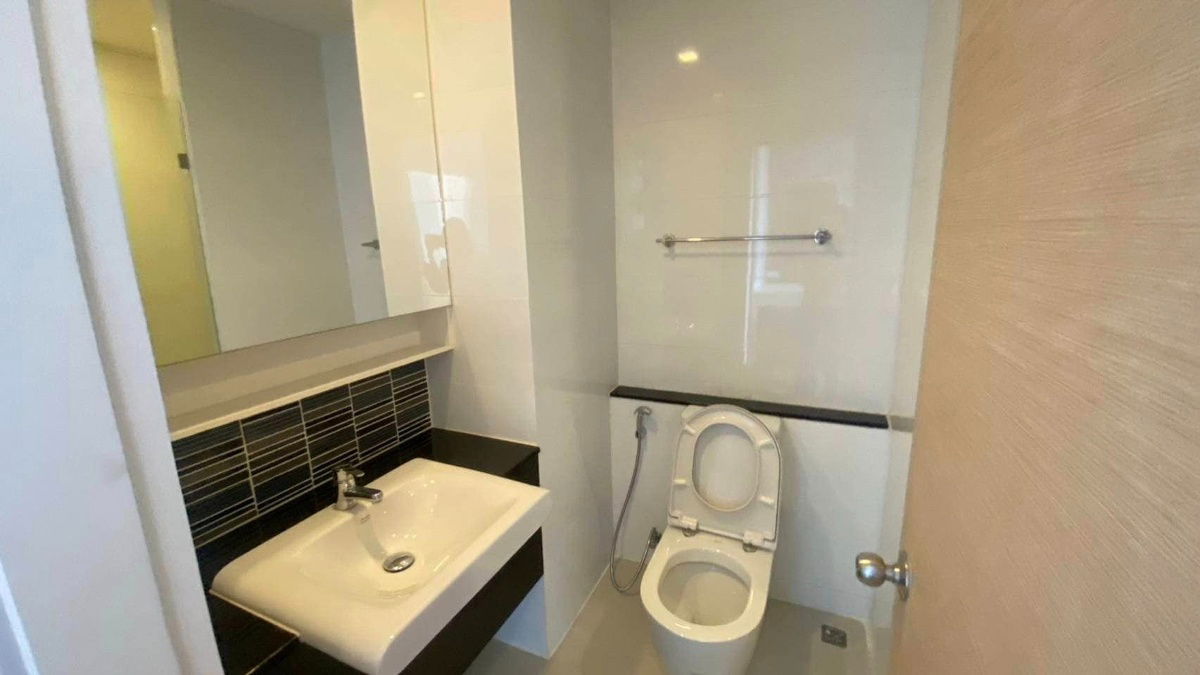 picture For   rent  The Coast Condominium  🔴🔴 - 9/10