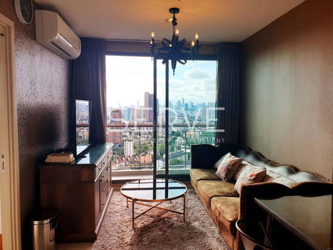 1 Bed Unit For Rent Good Location Close To BTS Ekkamai -Rhythm Sukhumvit 42