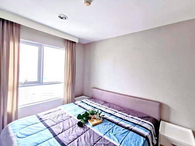 Condos for rent Rama 9 : 3-BR Condo at Belle Grand Rama 9 near MRT Phra Ram 9 (ID 140496)