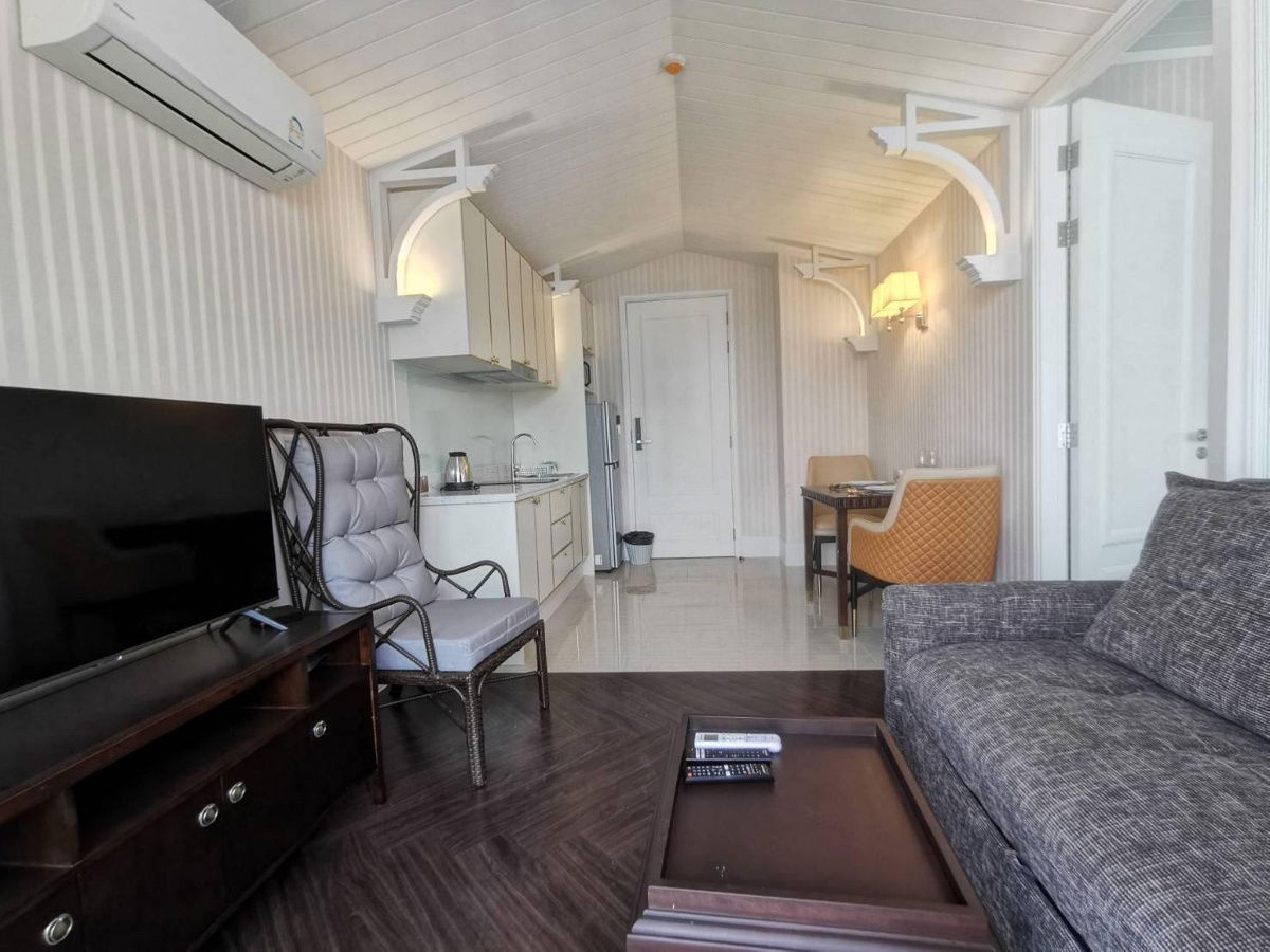picture Grand Florida Beachfront Rental Available (S05-1273) - 2/12