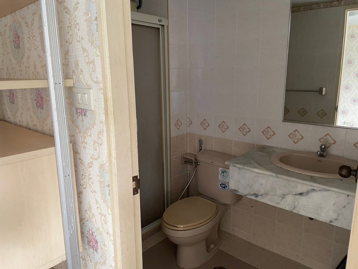 picture For Rent: Lumpini Place Sathorn Condo - 4/6