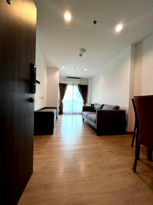 เช่าคอนโด ช่างชุ่ย : 🎯ให้เช่า ห้องสวยพร้อมเฟอร์ เครื่องใช้ไฟฟ้าครบ ธนา แอสทอเรีย ใกล้ ปิ่นเกล้า