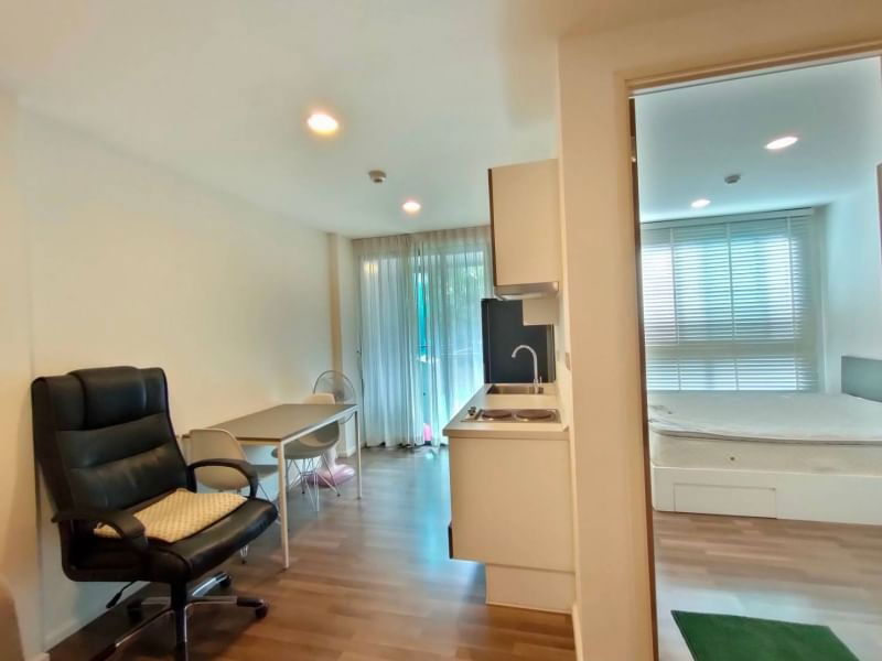 รูป [[ให้เช่า]]คอนโด 🎁🌲ใกล้Themallบางกะปิ mrtแยกลำสาลี  คอนโด ลิฟวิ่งเนสท์ รามคำแหง วิวสระว่ายน้ำ 📌📌 - รูปที่ 4/9