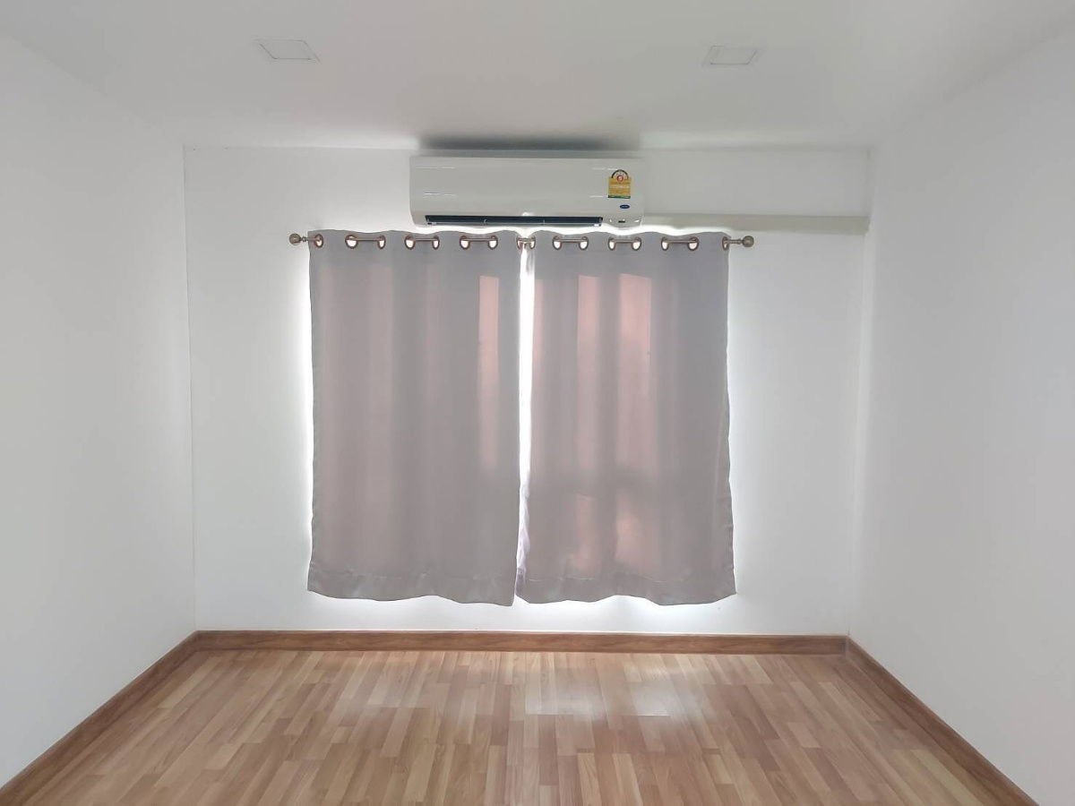 picture TOP128 The One Plus Srinakarin 29 sqm. 2nd Floor 6,000 baht 064-959-8900 - 2/7
