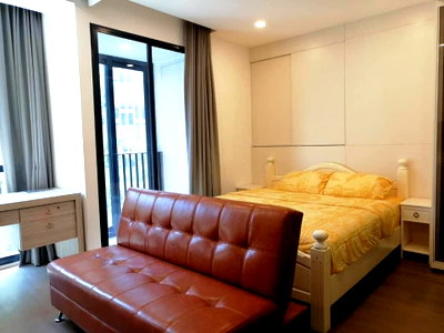 Condos for rent : Ashton Chula Silom 1B1B LineID : @Rizzestate