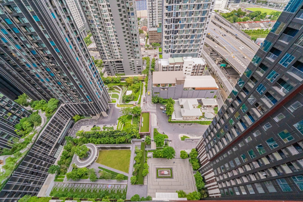 picture Life Asoke Hype ( 300 M. from MRT Rama9 )  - 18/24