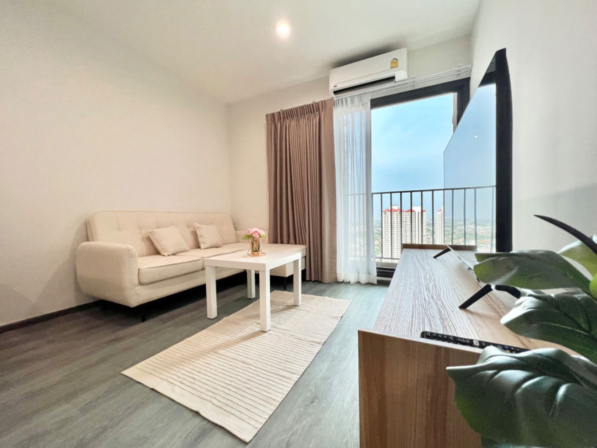 รูป 🌈ให้เช่าห้องใหญ่ 35 ตร.ม.🟢 ริชปาร์ค แอท ทริปเปิ้ล สเตชั่น 📍3 นาที ไปแอร์พอร์ตลิ้งหัวหมาก 🏙️ห้องกว้าง 35 ตร ม. 📲👉🏼 ติดต่อโทร/ไลน์ 099-289-1569 - รูปที่ 5/18