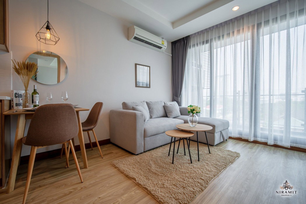 รูป Ladda Plus ศรีราชา วิวเมือง ห้องสวย เฟอร์ครบ แต่งครบ ใกล้โรบินสัน - รูปที่ 1/12