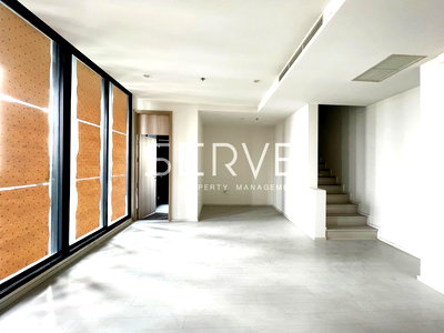 ขายคอนโด : 🔥ดูเพล็กซ์ เพนท์เฮาส์ 2 นอน 3 น้ำ มีอ่าง บนสุดยอดทำเลดีๆ ที่หาไม่ได้อีกแล้ว คอนโดติด BTS เพลินจิต ที่คอนโด Noble Ploenchit / ขายคอนโด