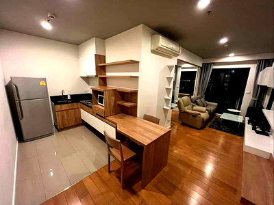 Condos for rent BTS On Nut : Bloc Sukhumvit 77 1B1B LineID: @Rizzestate