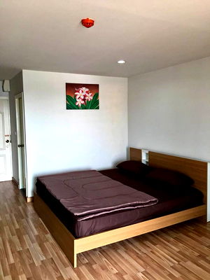 เช่าคอนโด ม.ศรีปทุม : ให้เช่า รีเจ้นท์ โฮม 10 แจ้งวัฒนะ มีเฟอร์นิเจอร์+เครื่องใช้ไฟฟ้าครบ