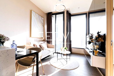 Condos for sale : 🔥🔥Modern Style 1 Bed with Bathtub Good Location in Asoke Area MRT Sukhumvit 550 m. & BTS Asok 700 m. at The Esse Asoke Condo / For Sale