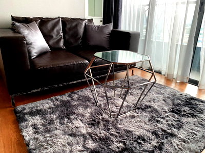 Condos for rent BTS Phrom Phong : for rent The Lumpini24. 2beds 60sq.m. Line id: @pfagent