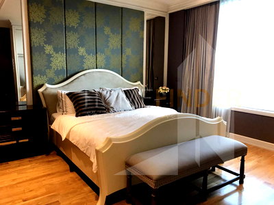 Condos for rent : THE EMPIRE PLACE 3 bedrooms, for rent