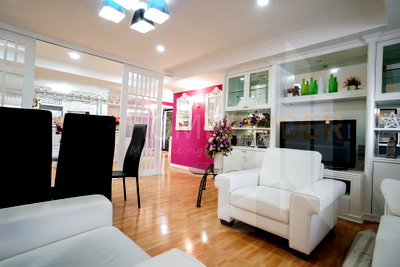 คอนโดให้เช่า : Las Colinas 2 bedrooms, for rent
