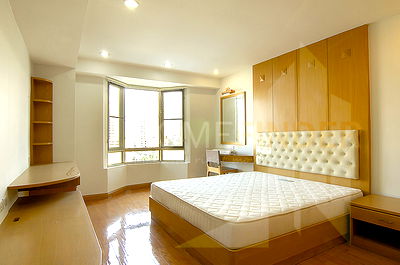 เช่าคอนโด สุขุมวิท 39 : Royal Castle 3 bedrooms, for rent