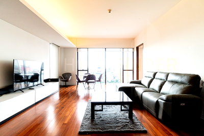 คอนโดให้เช่า : Hansar Rajdamri 2 bedrooms, for rent