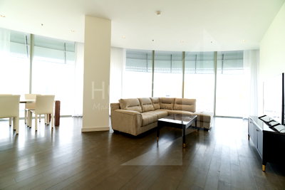 คอนโดให้เช่า : Magnolias Ratchadamri Boulevard 2 bedrooms, for rent