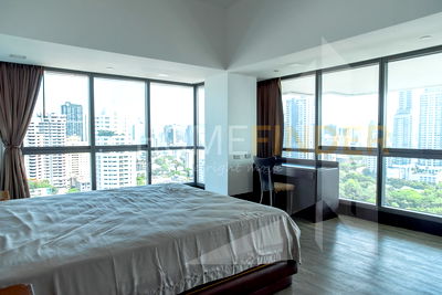 เช่าคอนโด สุขุมวิท 39 : Le Raffine Jambu Dvipa Sukhumvit 39 3 bedrooms, for rent