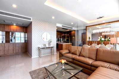คอนโดให้เช่า : Menam Residences 3 bedrooms, for rent