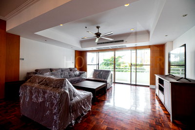 Condos for rent : Phirom Garden Residence 3 bedrooms, for rent