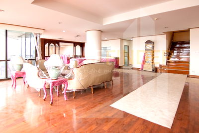 Condos for rent Rama 3 Road : Baan Yen Akard Condominium 4 bedrooms, for rent
