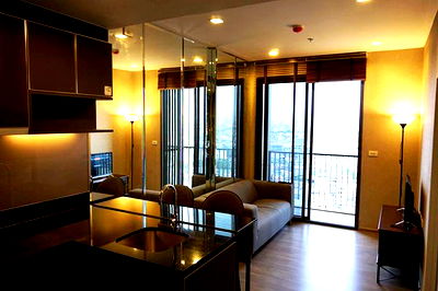 ขายคอนโด : BRIGHT WONGWIAN YAI 2 bedrooms, for sale