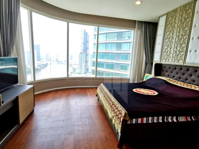 Condos for rent : Menam Residences 3 bedrooms, for rent