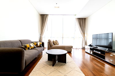 Condos for rent : Domus 16 2 bedrooms, for rent