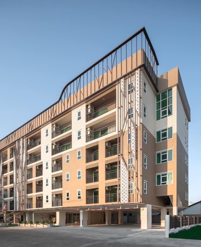 พิงค์พลัส คอนโด